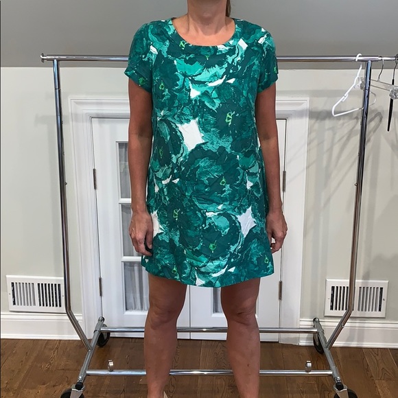 Dress - Picture 1 of 4